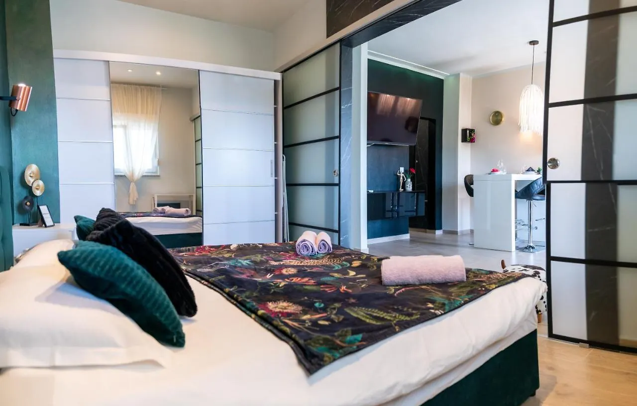 Apartment M Inn - Seaview With Sunny Terrace Kastav